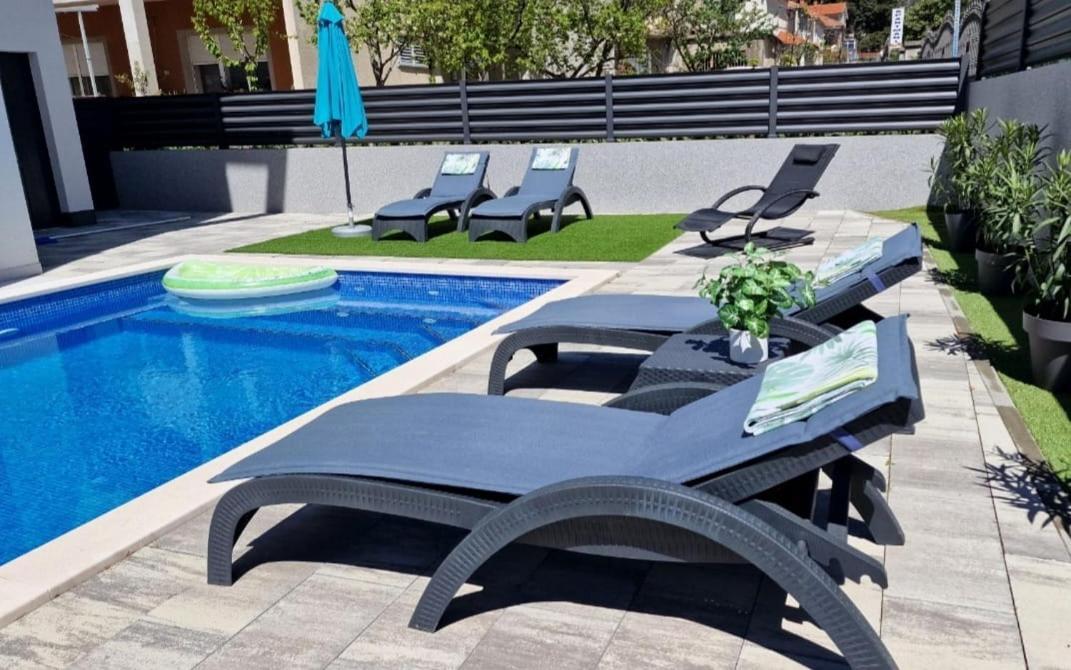Villa Ema Kastela With Private Heated Pool Экстерьер фото