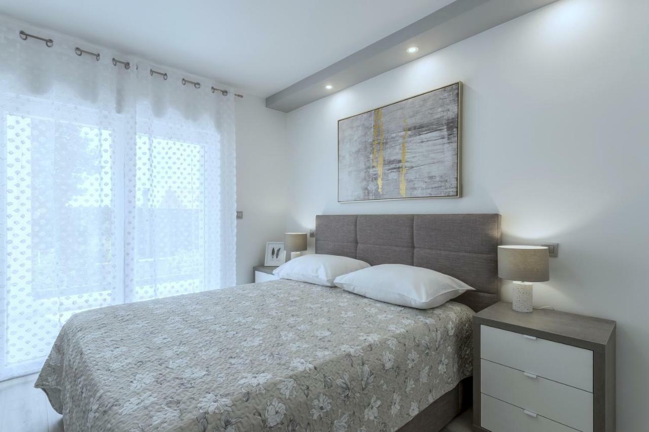 Villa Ema Kastela With Private Heated Pool Экстерьер фото