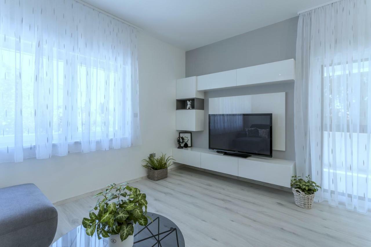 Villa Ema Kastela With Private Heated Pool Экстерьер фото