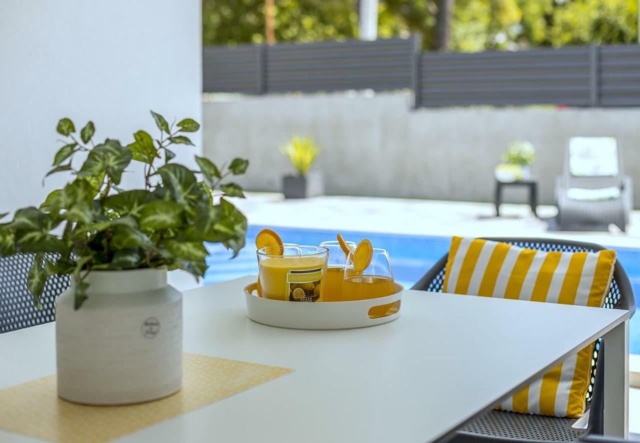 Villa Ema Kastela With Private Heated Pool Экстерьер фото